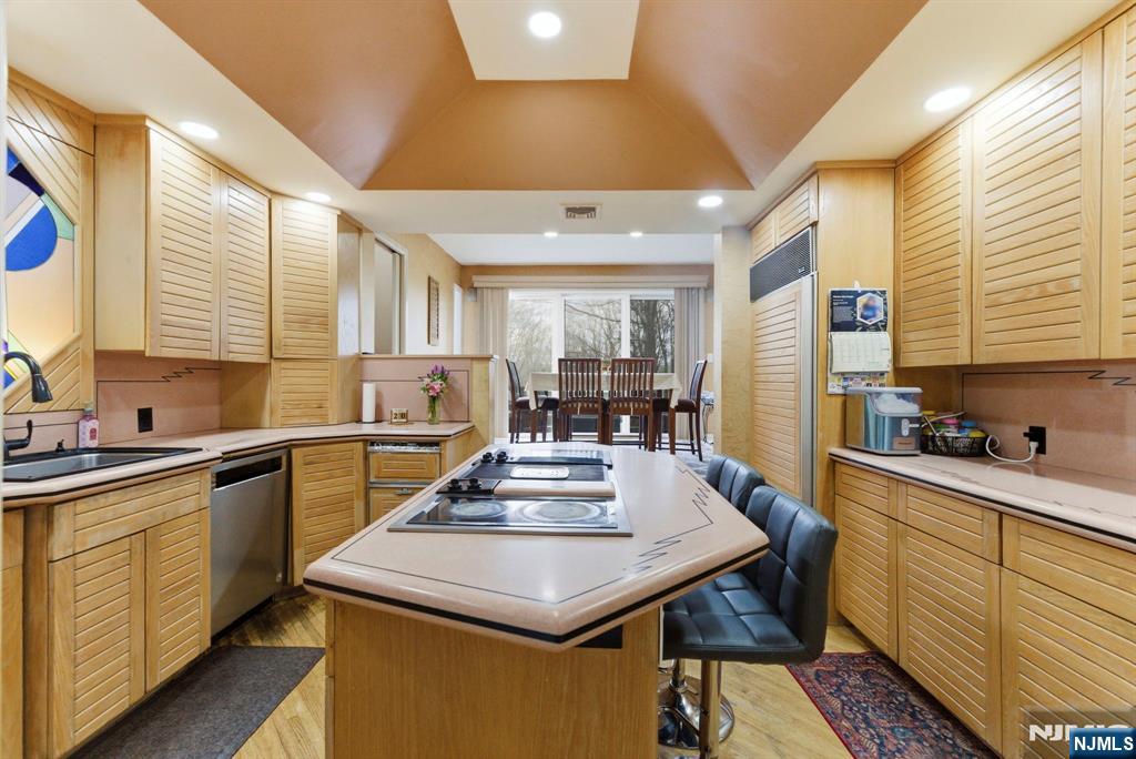 36 Fox Ledge Road, Kinnelon Borough, NJ 07405 Listing Photo  11