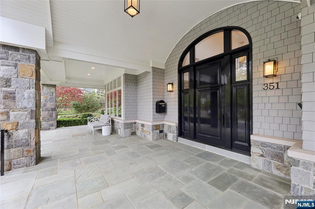 351 Lewelen Circle