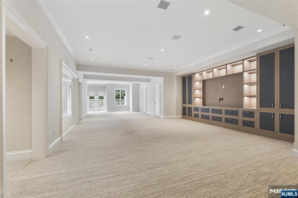 351 Lewelen Circle
