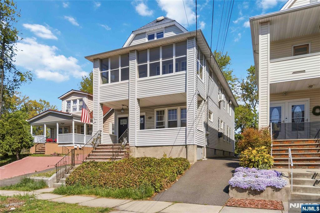 165-167 Dundee Avenue - Photo 2