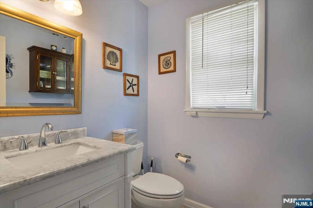 52 Molinari Drive, Wanaque, NJ, 07465