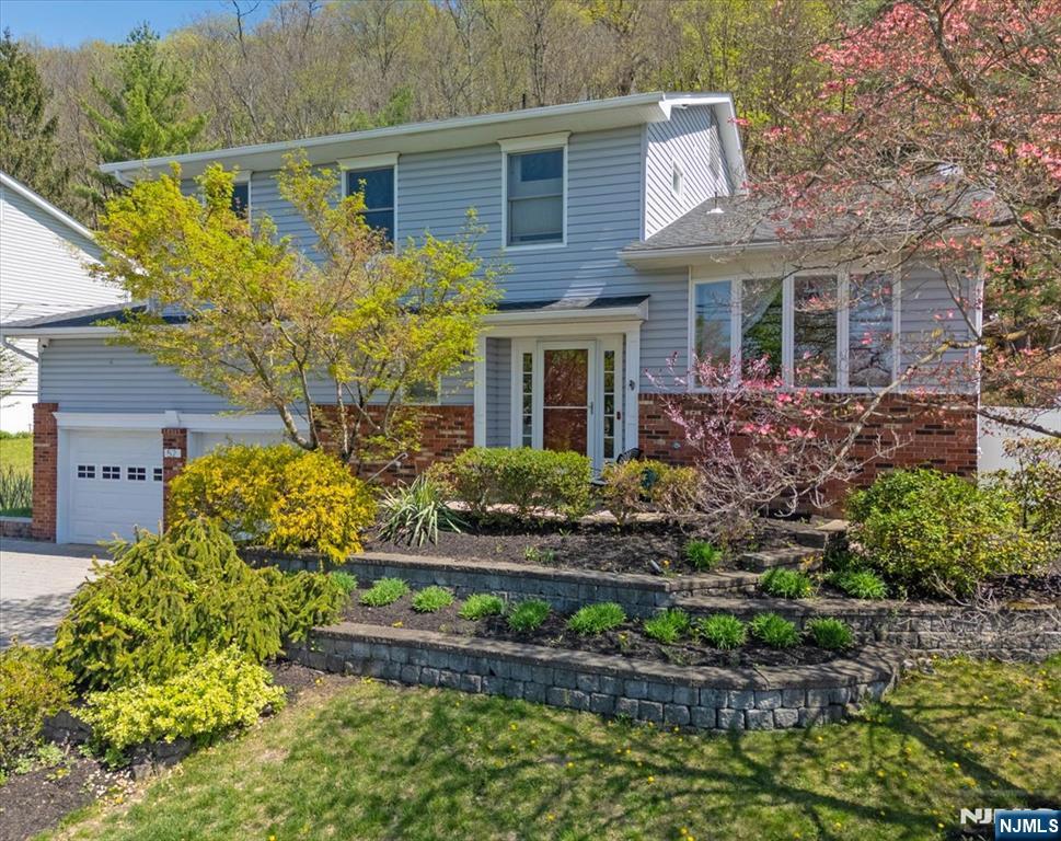 52 Molinari Drive, Wanaque, NJ, 07465