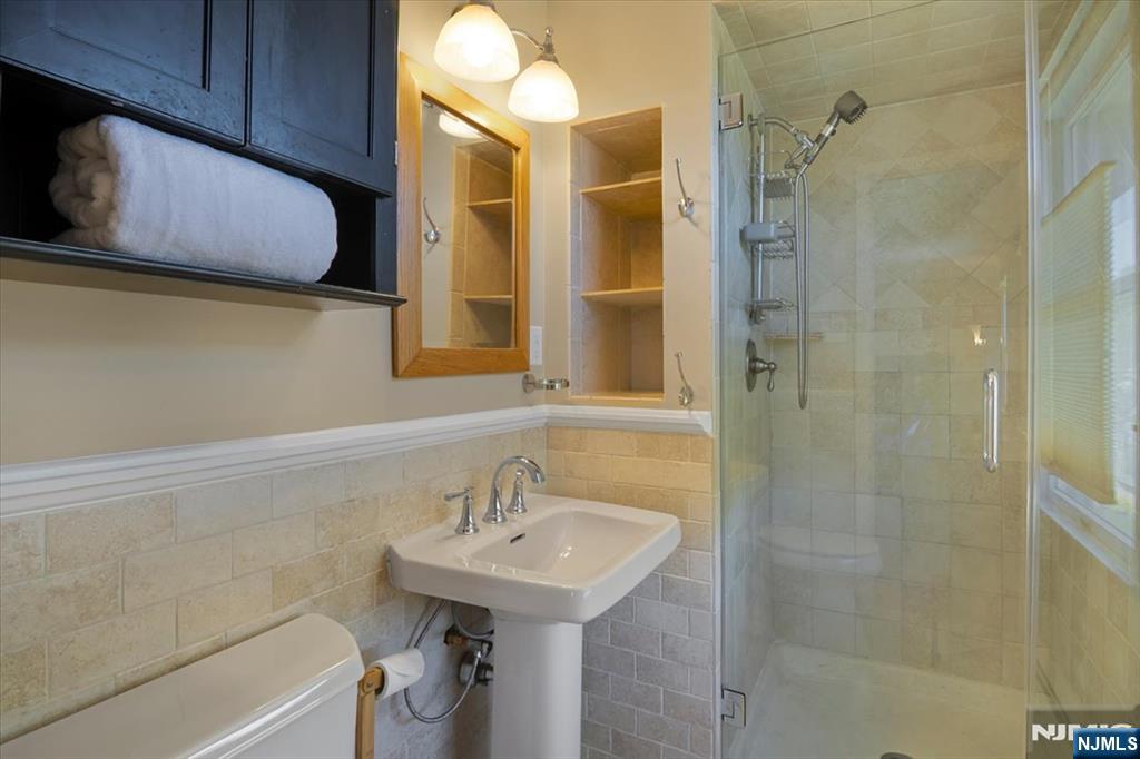 52 Molinari Drive, Wanaque, NJ, 07465