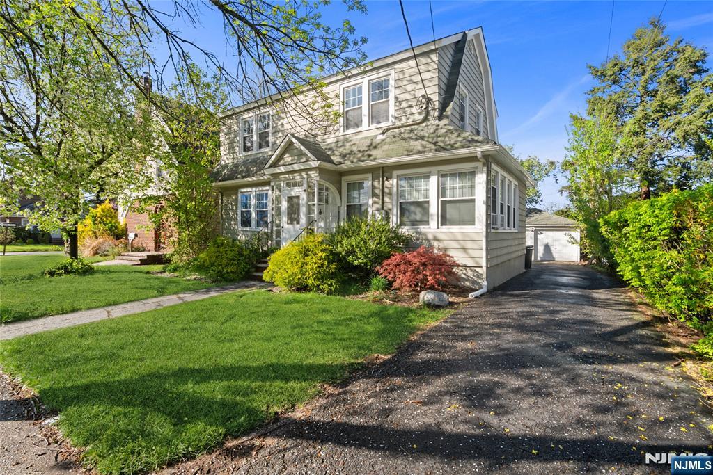 59 W Passaic St, Maywood, NJ 07607