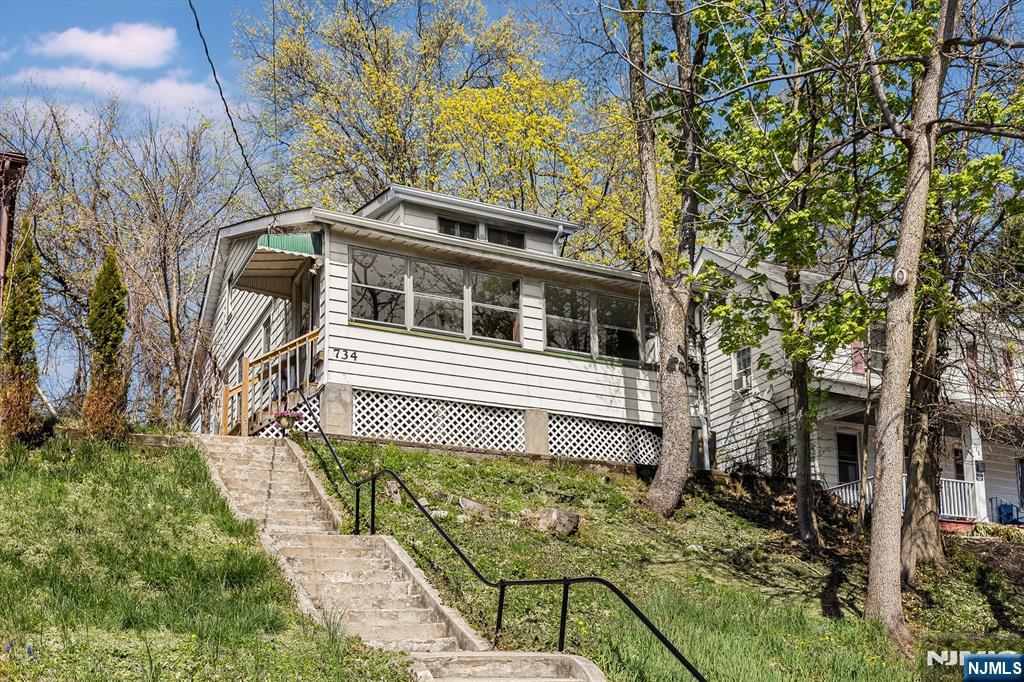734 Broad Street, Bloomfield, NJ, 07003