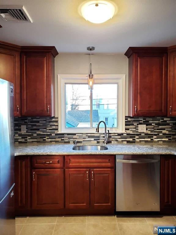 365 Leslie St, Newark City, NJ, 07112-2925