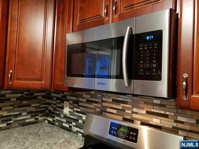 32 John Street 2 - Photo 4