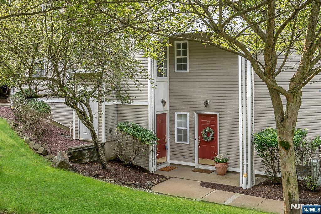 114 Ridge Drive - Photo 2