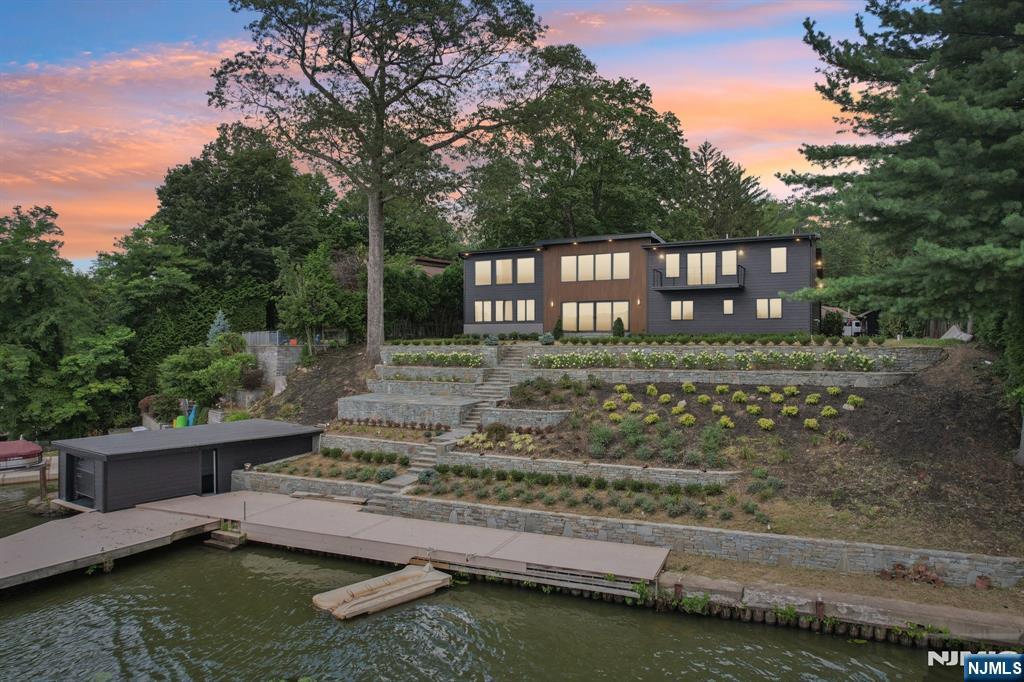 12 Rocky Point Road - Photo 3