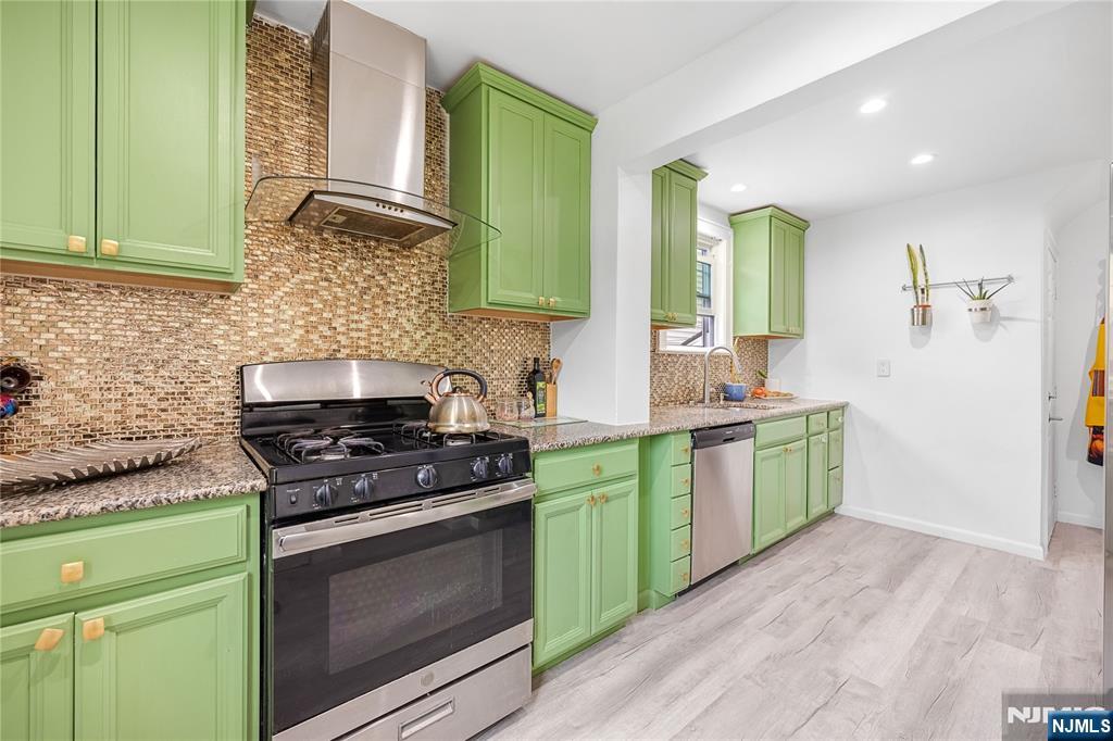 384 Woods Road - Photo 2