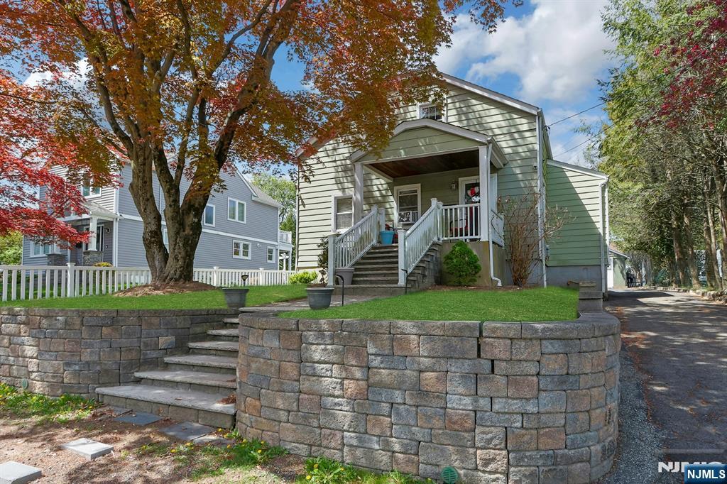 54 Chestnut Avenue, Park Ridge, NJ, 07656