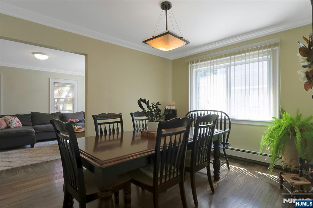 54 Chestnut Avenue, Park Ridge, NJ, 07656