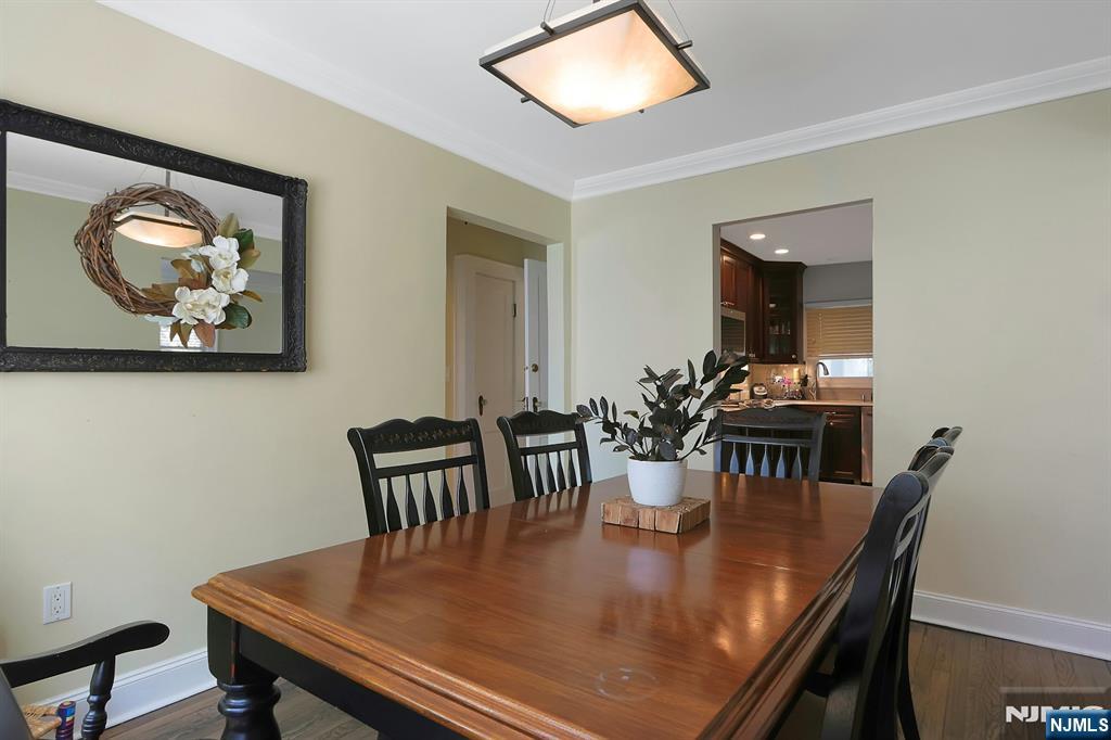 54 Chestnut Avenue, Park Ridge, NJ, 07656