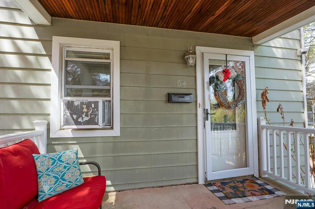 54 Chestnut Avenue, Park Ridge, NJ, 07656