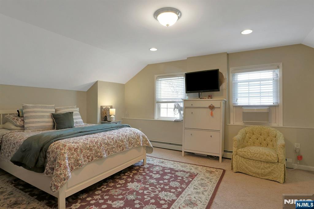 54 Chestnut Avenue, Park Ridge, NJ, 07656