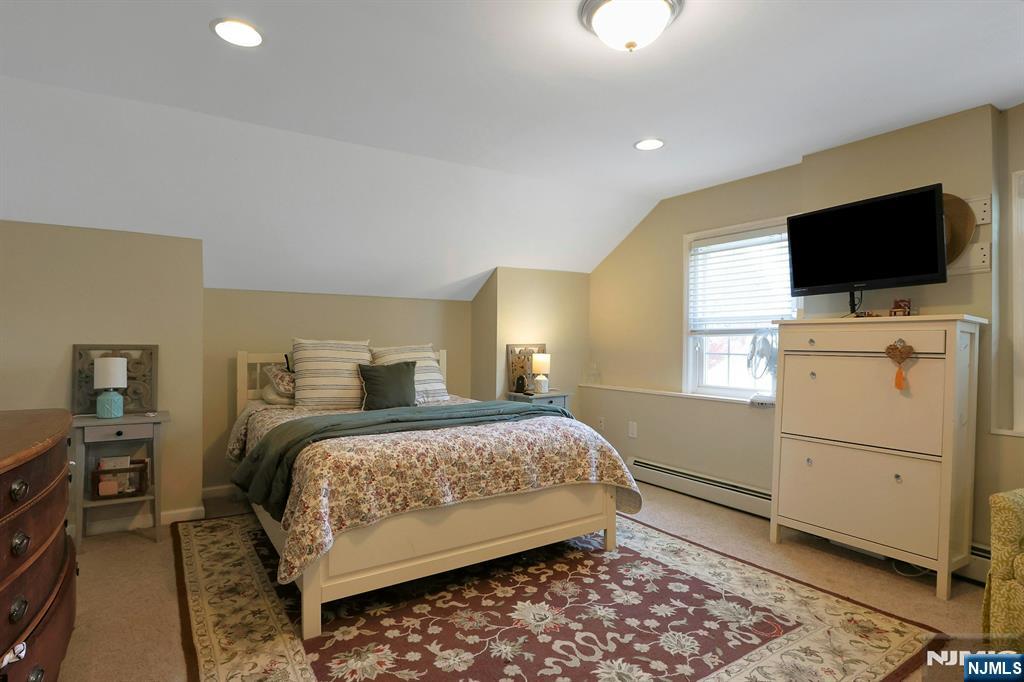 54 Chestnut Avenue, Park Ridge, NJ, 07656