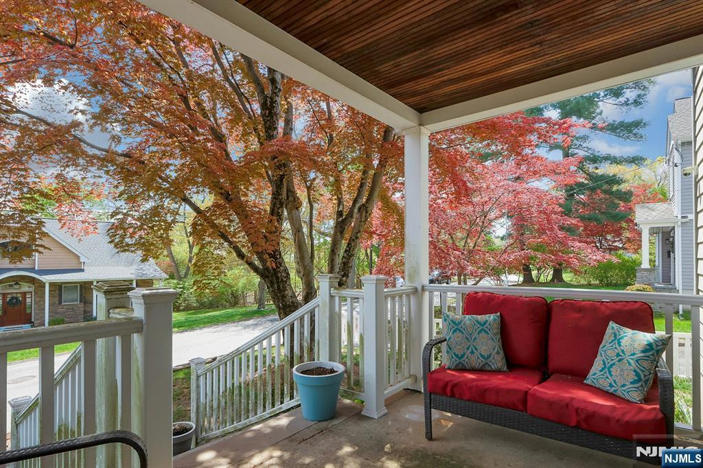 54 Chestnut Avenue, Park Ridge, NJ, 07656