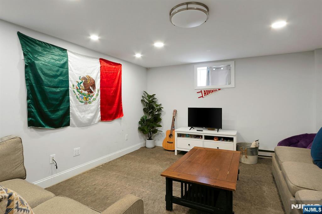 54 Chestnut Avenue, Park Ridge, NJ, 07656