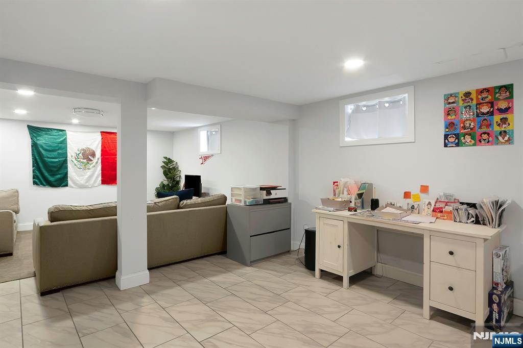 54 Chestnut Avenue, Park Ridge, NJ, 07656