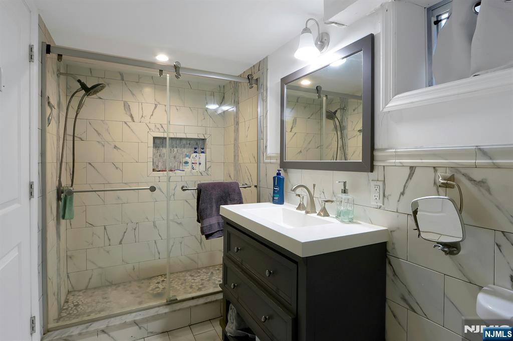 54 Chestnut Avenue, Park Ridge, NJ, 07656