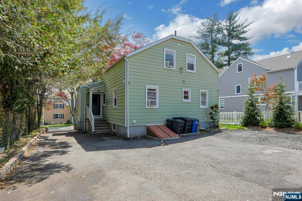 54 Chestnut Avenue, Park Ridge, NJ, 07656