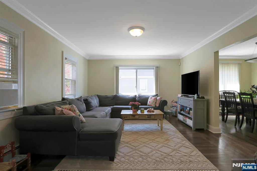 54 Chestnut Avenue, Park Ridge, NJ, 07656