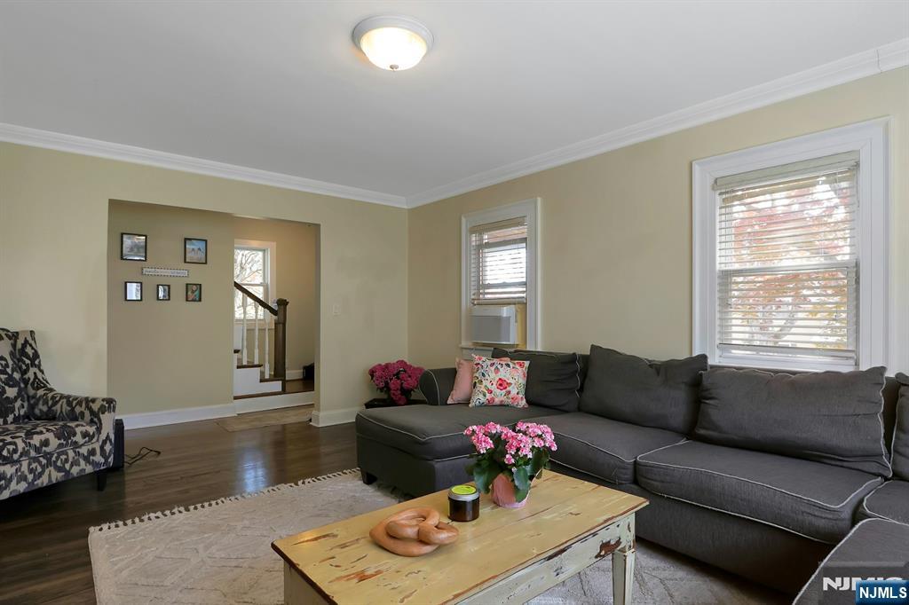 54 Chestnut Avenue, Park Ridge, NJ, 07656