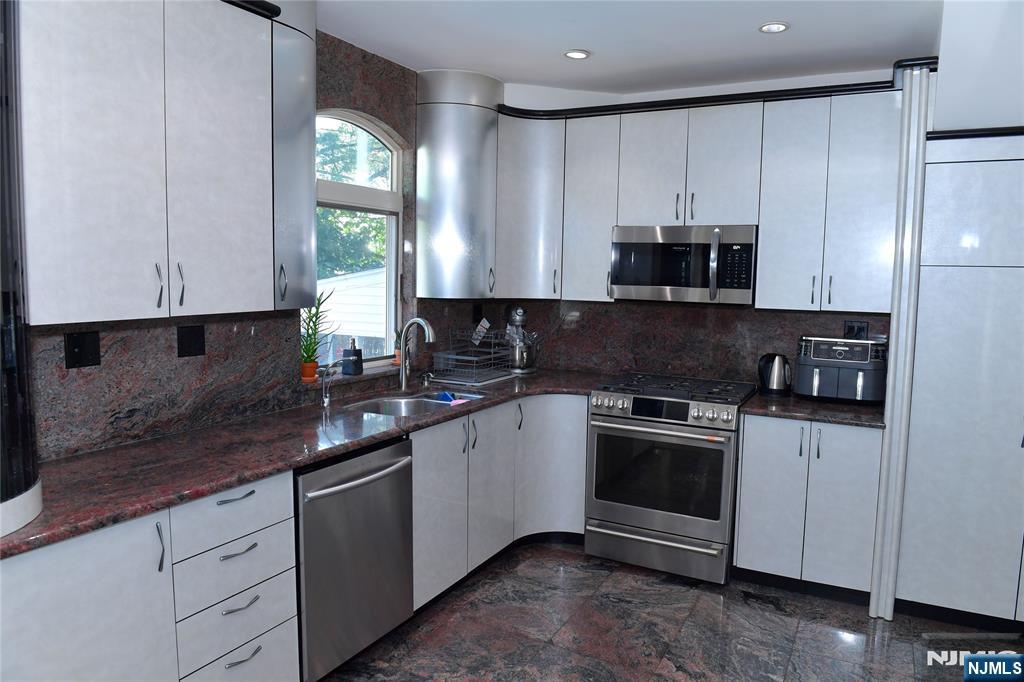 3-07 Dorothy Street, Fair Lawn, NJ, 07410