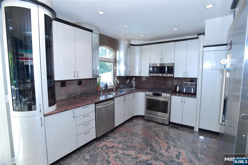 3-07 Dorothy Street, Fair Lawn, NJ, 07410