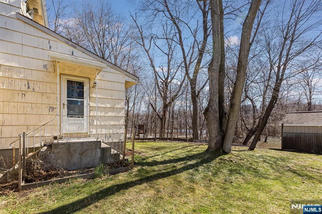 89 Division Street - Photo 4