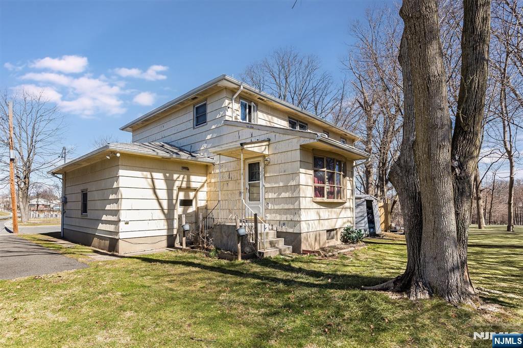 89 Division Street - Photo 5