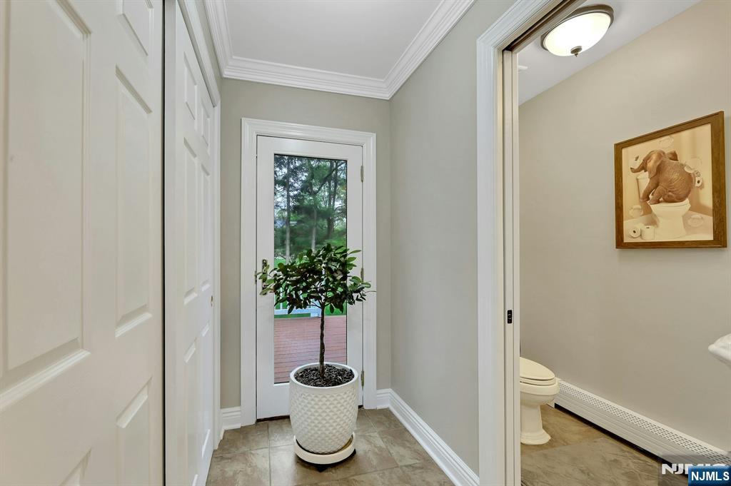 81 Chestnut Street, Allendale, NJ, 07401