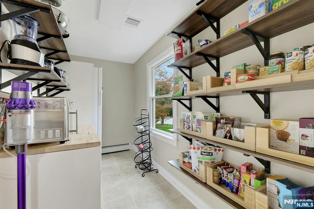 81 Chestnut Street, Allendale, NJ, 07401