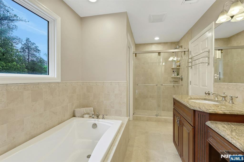 81 Chestnut Street, Allendale, NJ, 07401