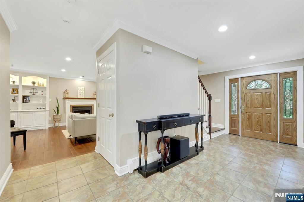 81 Chestnut Street, Allendale, NJ, 07401