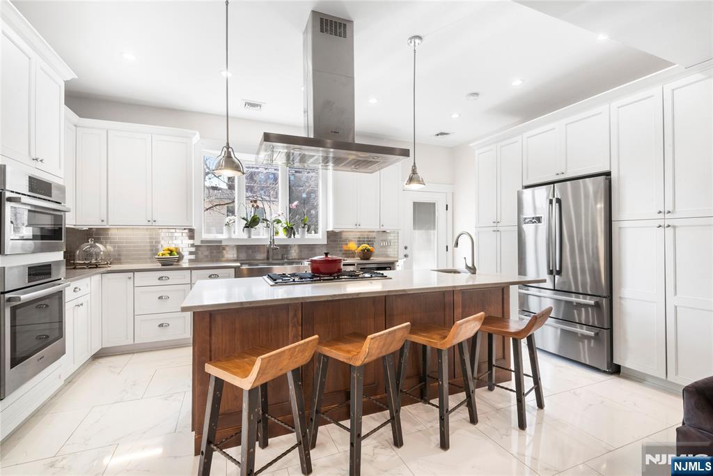 19 78th Street - Photo 1