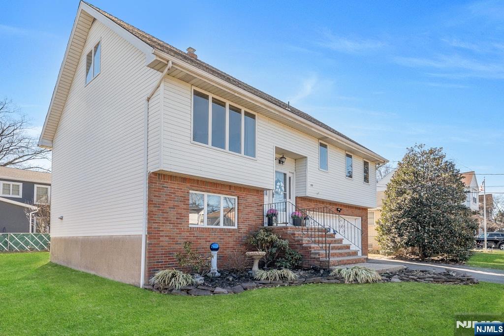 18 Lake Road, Upper Saddle River, NJ, 07458