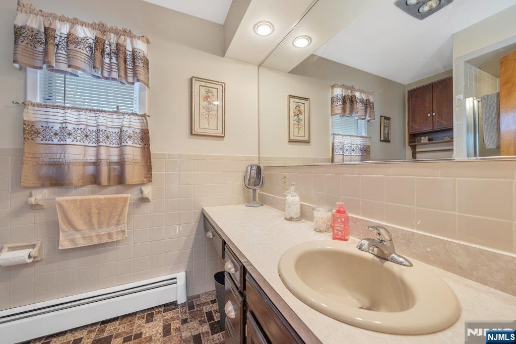 191 Pershing Road, Clifton, NJ, 07013