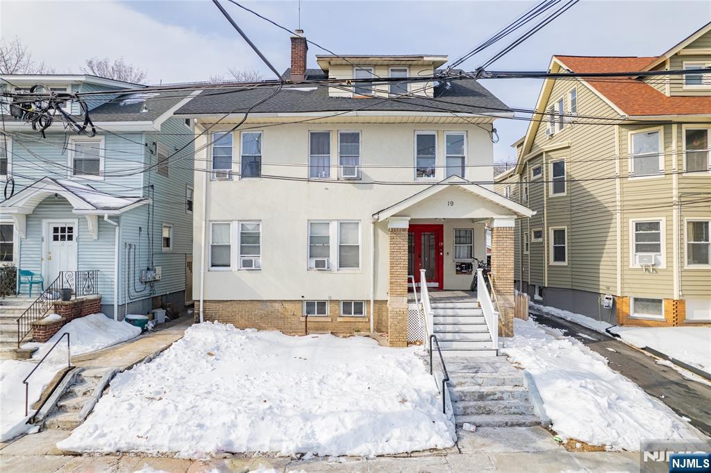 54 Holland St, Newark City, NJ, 07103-2011