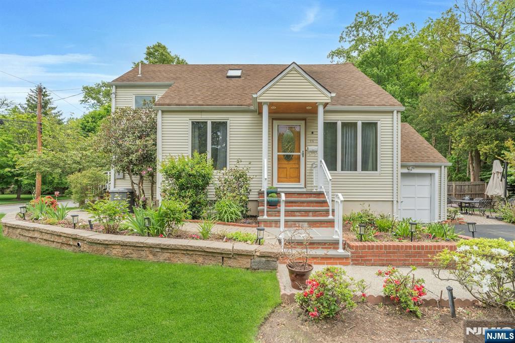24 Cambridge Road - Photo 2