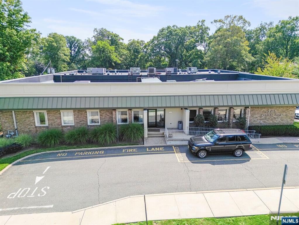 385 Maple Avenue, Glen Rock, NJ 07452 Listing Photo  10