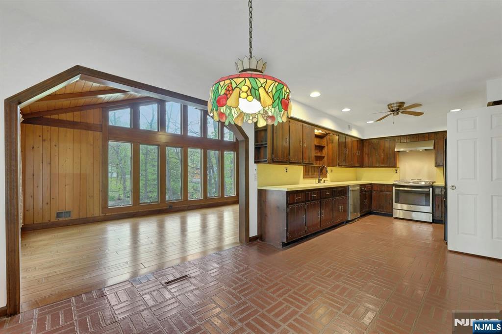 1138 High Mountain Road — photo 11