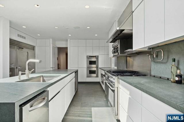 532 Winthrop Road - Photo 5