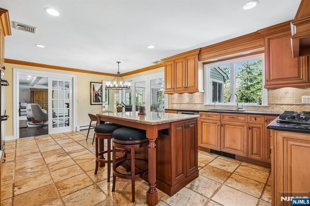 372 Lakeview Drive — photo 11