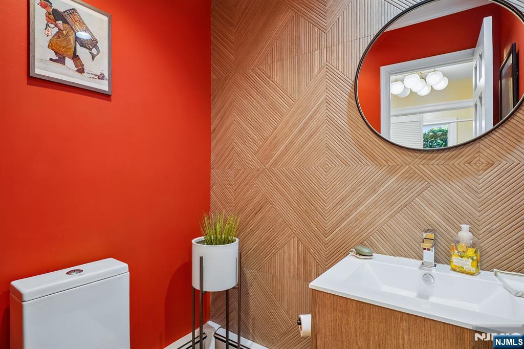 372 Lakeview Drive — photo 22