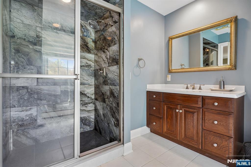 372 Lakeview Drive — photo 25