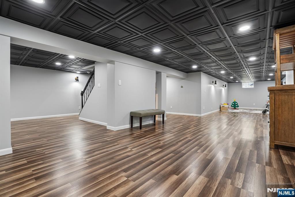 372 Lakeview Drive — photo 36