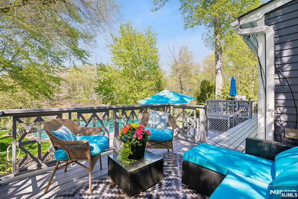 372 Lakeview Drive — photo 39