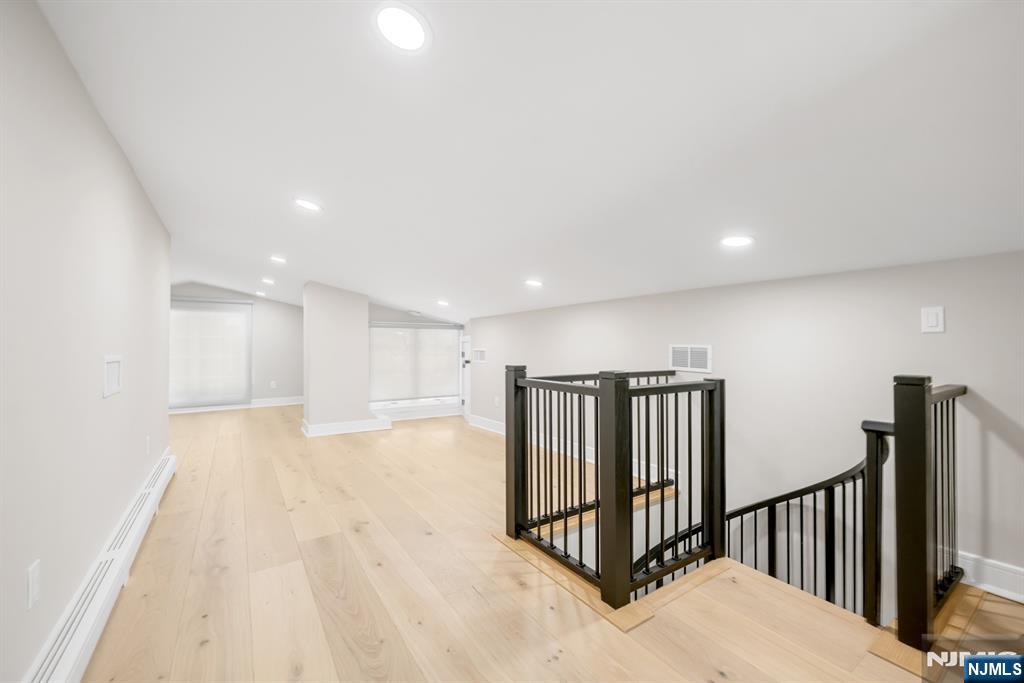 22 Berkshire Place, Englewood Cliffs, NJ 07632 Listing Photo  24