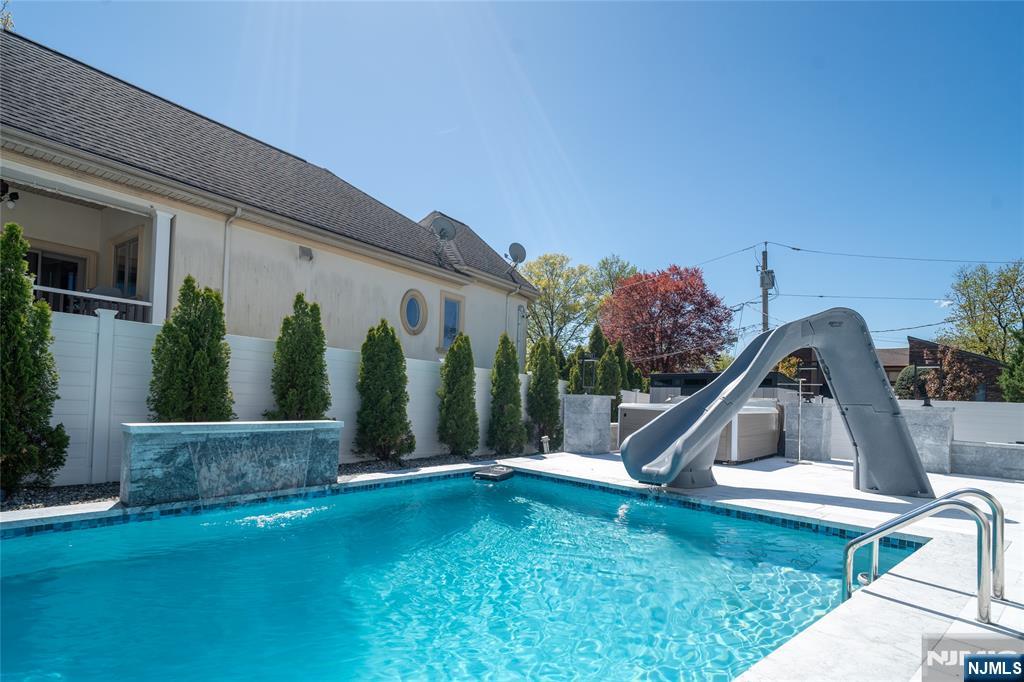 22 Berkshire Place, Englewood Cliffs, NJ 07632 Listing Photo  41